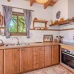 Haus Mit Pool Auf Mallorca