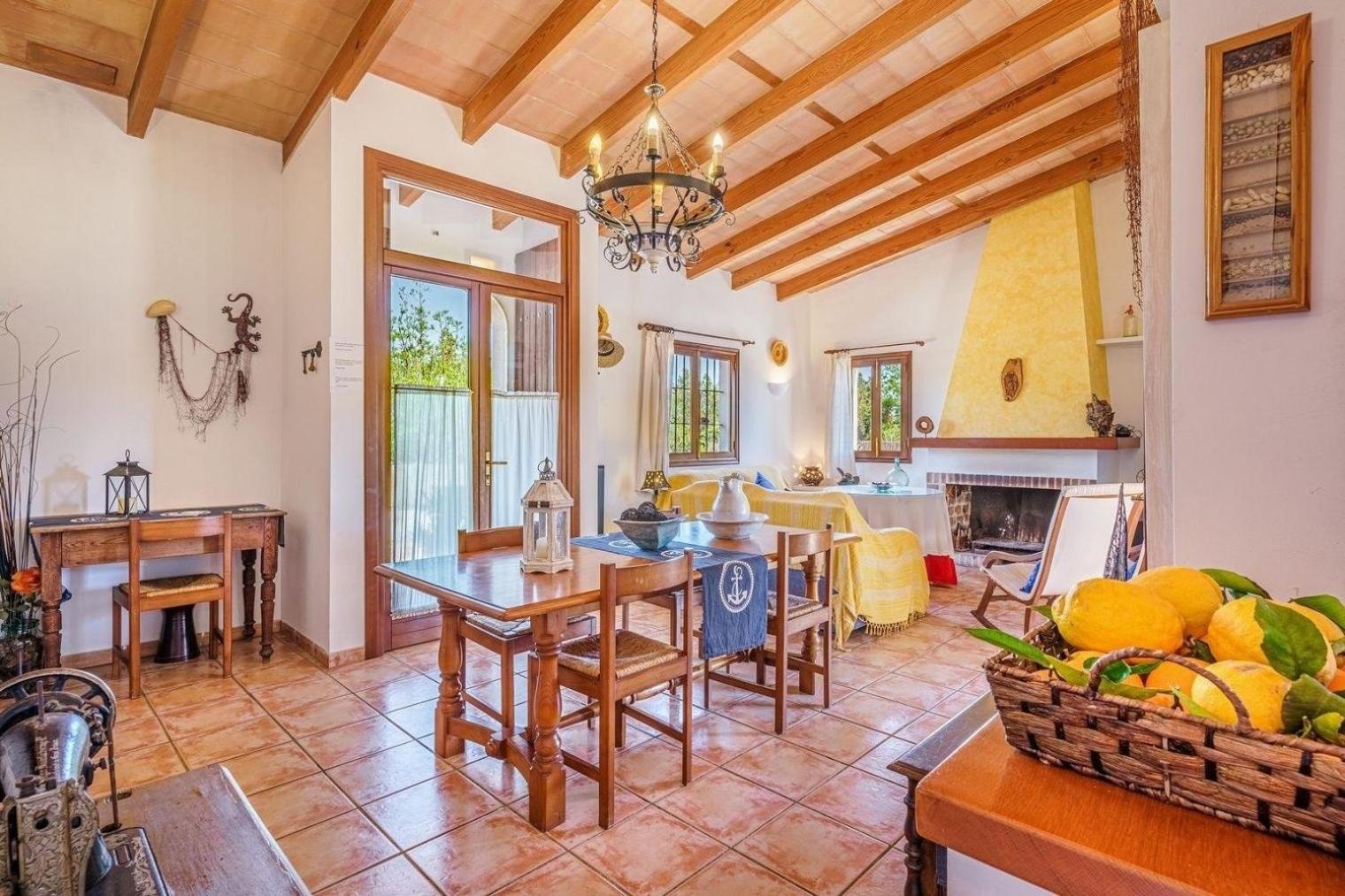 Haus Mit Pool Auf Mallorca